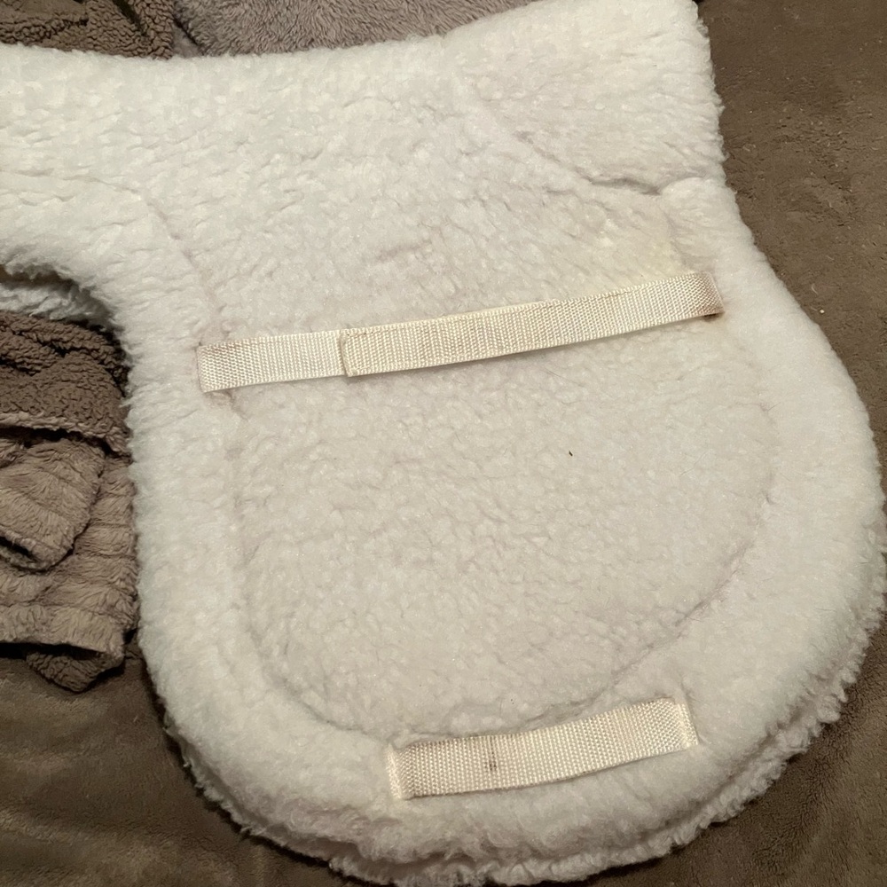 🐴 Toklat Medallion High Profile Saddle Pad - Picture 5 of 9